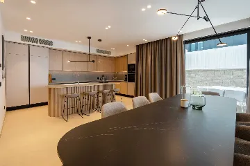 Modern Seaside Villa with Pool in Baška Voda