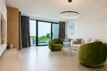 Modern Seaside Villa with Pool in Baška Voda