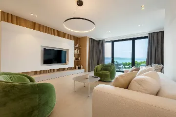 Modern Seaside Villa with Pool in Baška Voda