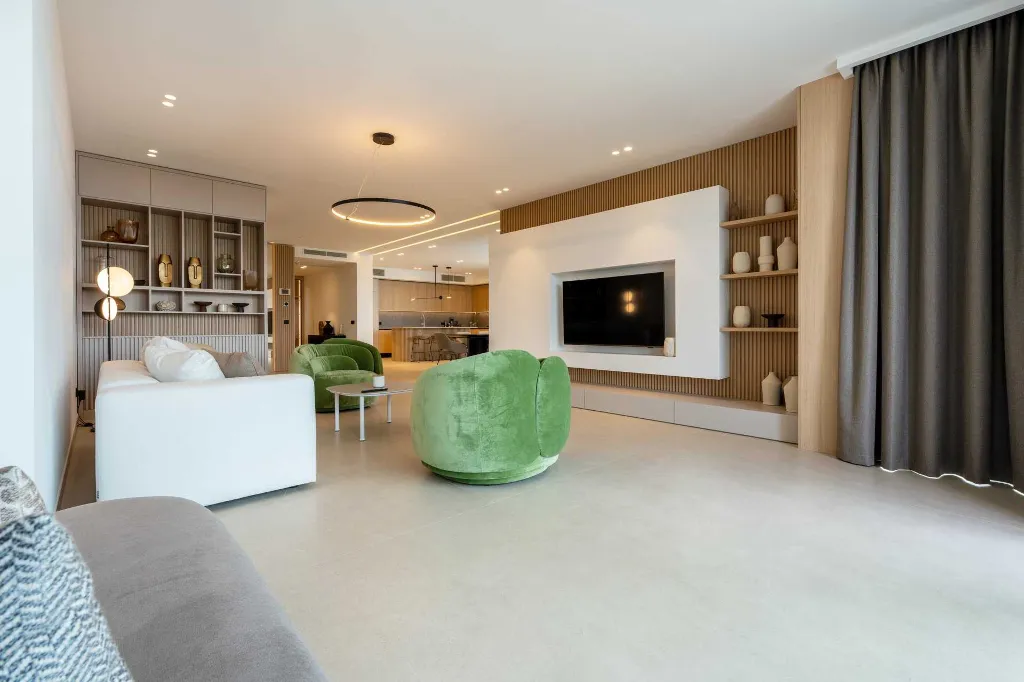 Modern Seaside Villa with Pool in Baška Voda