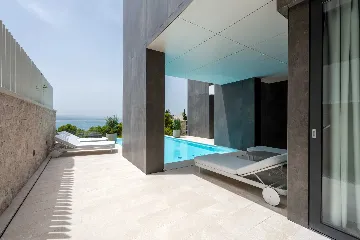 Modern Seaside Villa with Pool in Baška Voda