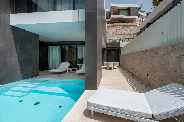 Modern Seaside Villa with Pool in Baška Voda