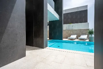 Modern Seaside Villa with Pool in Baška Voda