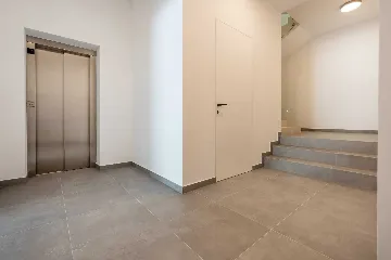 Modern Seaside Villa with Pool in Baška Voda