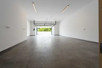 Modern Seaside Villa with Pool in Baška Voda