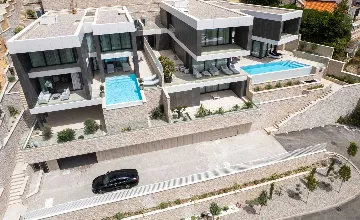 Modern Seaside Villa with Pool in Baška Voda