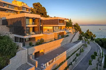 Modern Seaside Villa with Pool in Baška Voda