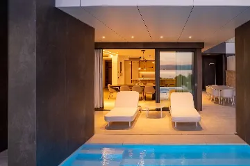 Modern Seaside Villa with Pool in Baška Voda