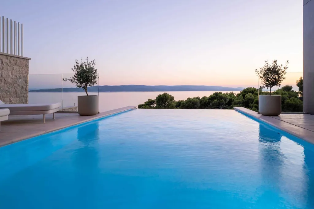 Modern Seaside Villa with Pool in Baška Voda