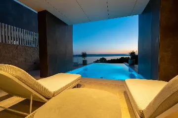 Modern Seaside Villa with Pool in Baška Voda