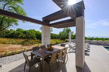 Contemporary Villa Retreat with Pool in Krnica