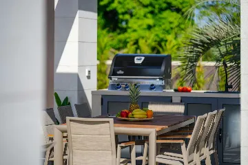 Contemporary Villa Retreat with Pool in Krnica