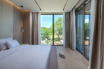 Contemporary Villa Retreat with Pool in Krnica