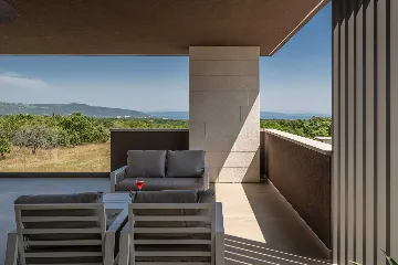 Contemporary Villa Retreat with Pool in Krnica