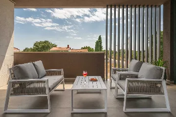 Contemporary Villa Retreat with Pool in Krnica