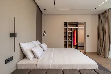 Contemporary Villa Retreat with Pool in Krnica