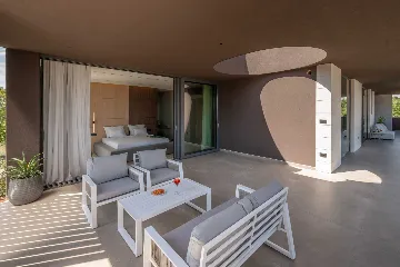 Contemporary Villa Retreat with Pool in Krnica