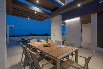 Contemporary Villa Retreat with Pool in Krnica