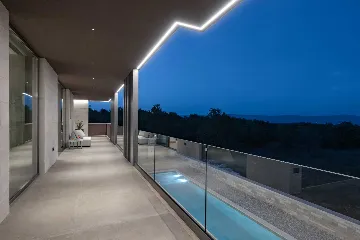 Contemporary Villa Retreat with Pool in Krnica