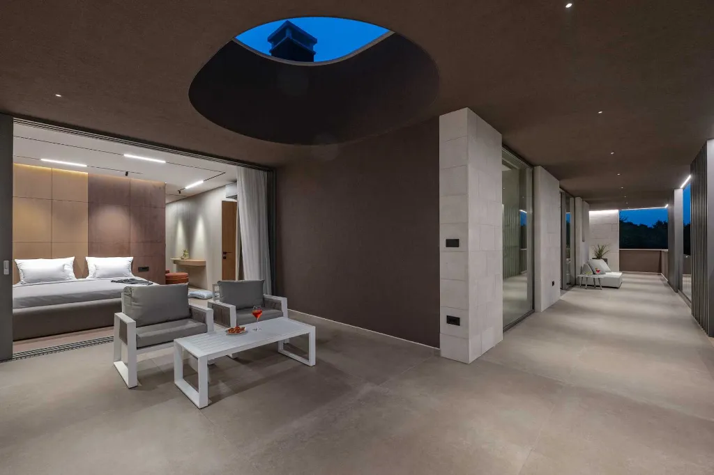 Contemporary Villa Retreat with Pool in Krnica