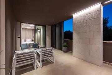 Contemporary Villa Retreat with Pool in Krnica