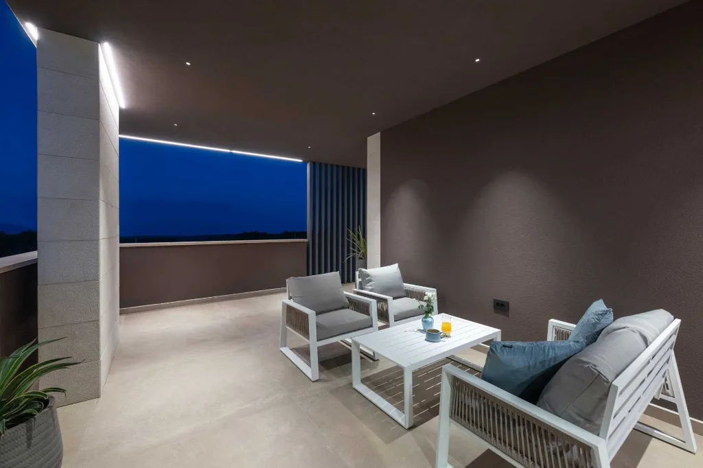 Contemporary Villa Retreat with Pool in Krnica