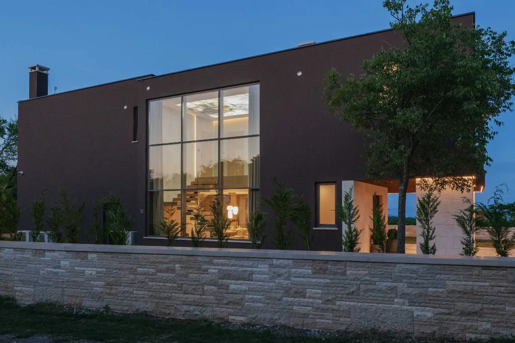 Contemporary Villa Retreat with Pool in Krnica