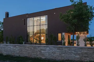 Contemporary Villa Retreat with Pool in Krnica