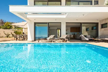 Modern Family Villa with Pool in Okrug Gornji