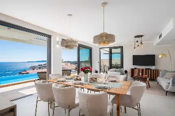 Modern Family Villa with Pool in Okrug Gornji