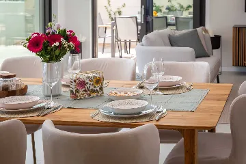 Modern Family Villa with Pool in Okrug Gornji