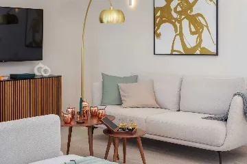 Modern Family Villa with Pool in Okrug Gornji