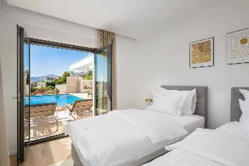 Modern Family Villa with Pool in Okrug Gornji