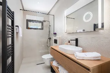 Modern Family Villa with Pool in Okrug Gornji