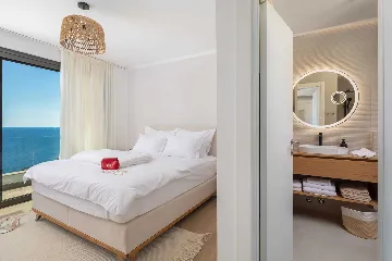 Modern Family Villa with Pool in Okrug Gornji