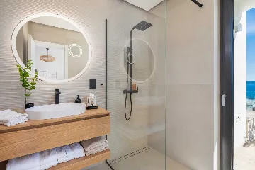 Modern Family Villa with Pool in Okrug Gornji