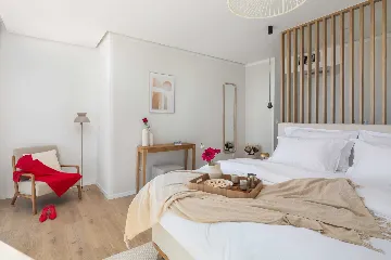 Modern Family Villa with Pool in Okrug Gornji