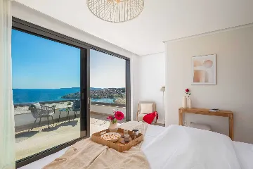 Modern Family Villa with Pool in Okrug Gornji