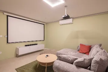 Modern Family Villa with Pool in Okrug Gornji