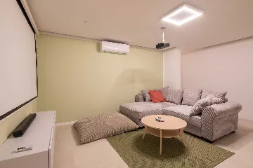 Modern Family Villa with Pool in Okrug Gornji