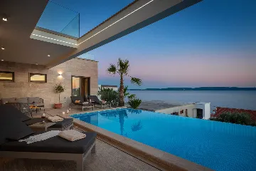 Modern Family Villa with Pool in Okrug Gornji