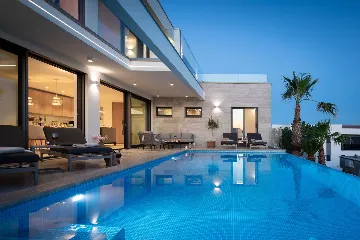 Modern Family Villa with Pool in Okrug Gornji