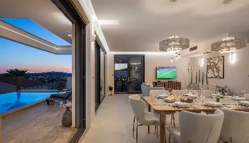 Modern Family Villa with Pool in Okrug Gornji