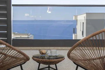 Modern Villa with Heated Pool and Jacuzzi, Makarska