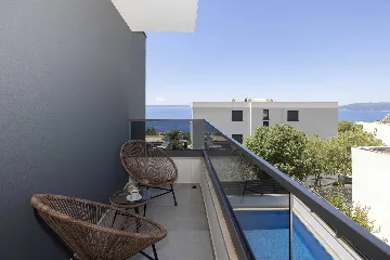 Modern Villa with Heated Pool and Jacuzzi, Makarska
