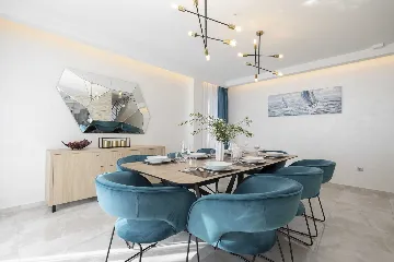 Modern Villa with Heated Pool and Jacuzzi, Makarska