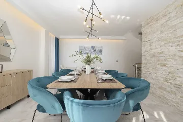 Modern Villa with Heated Pool and Jacuzzi, Makarska