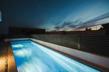 Modern Villa with Heated Pool and Jacuzzi, Makarska