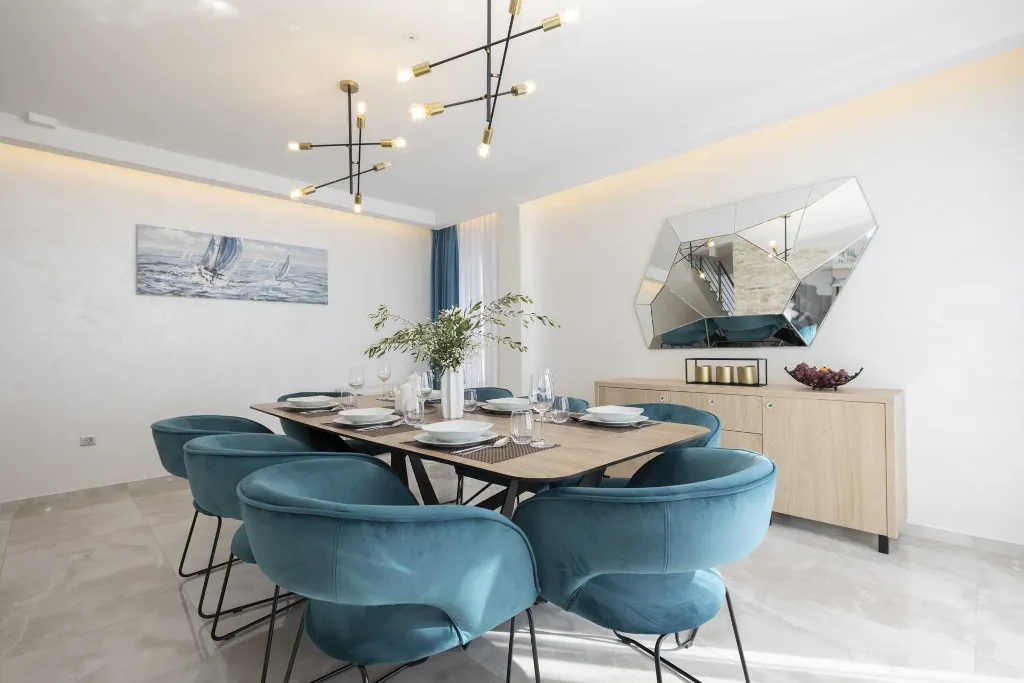 Modern Family Villa with Pool in Makarska
