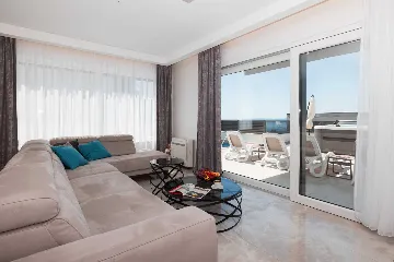 Modern Family Villa with Pool in Makarska